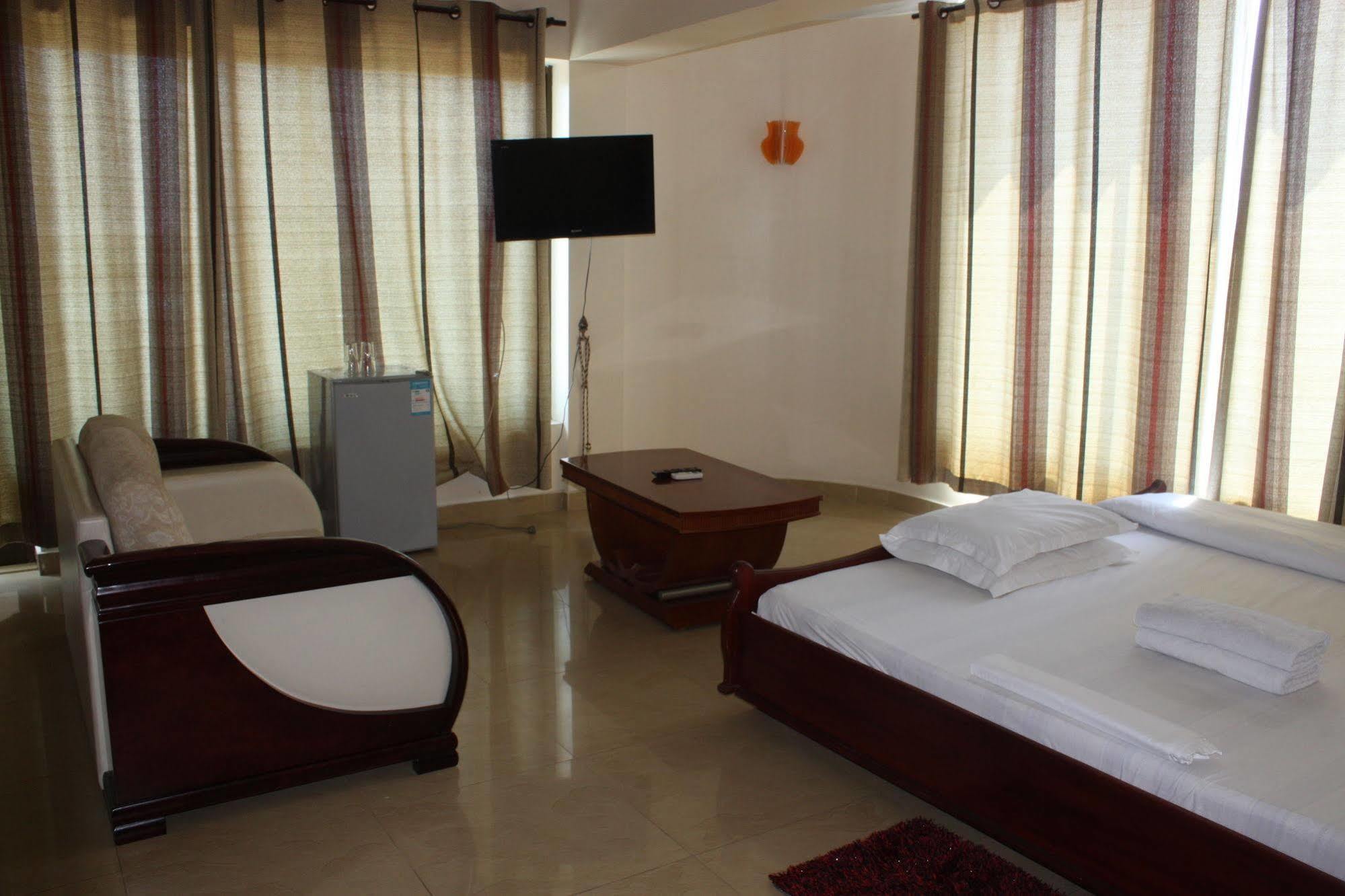 Mic Hotel Dár Al-Szalám Kültér fotó